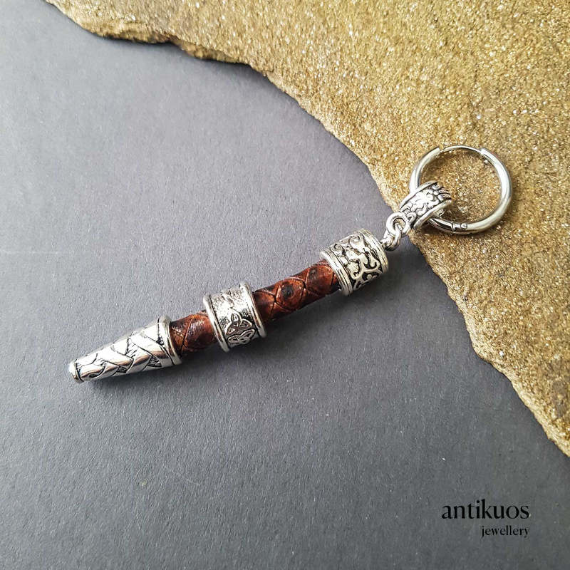 short modern earring,spike earring